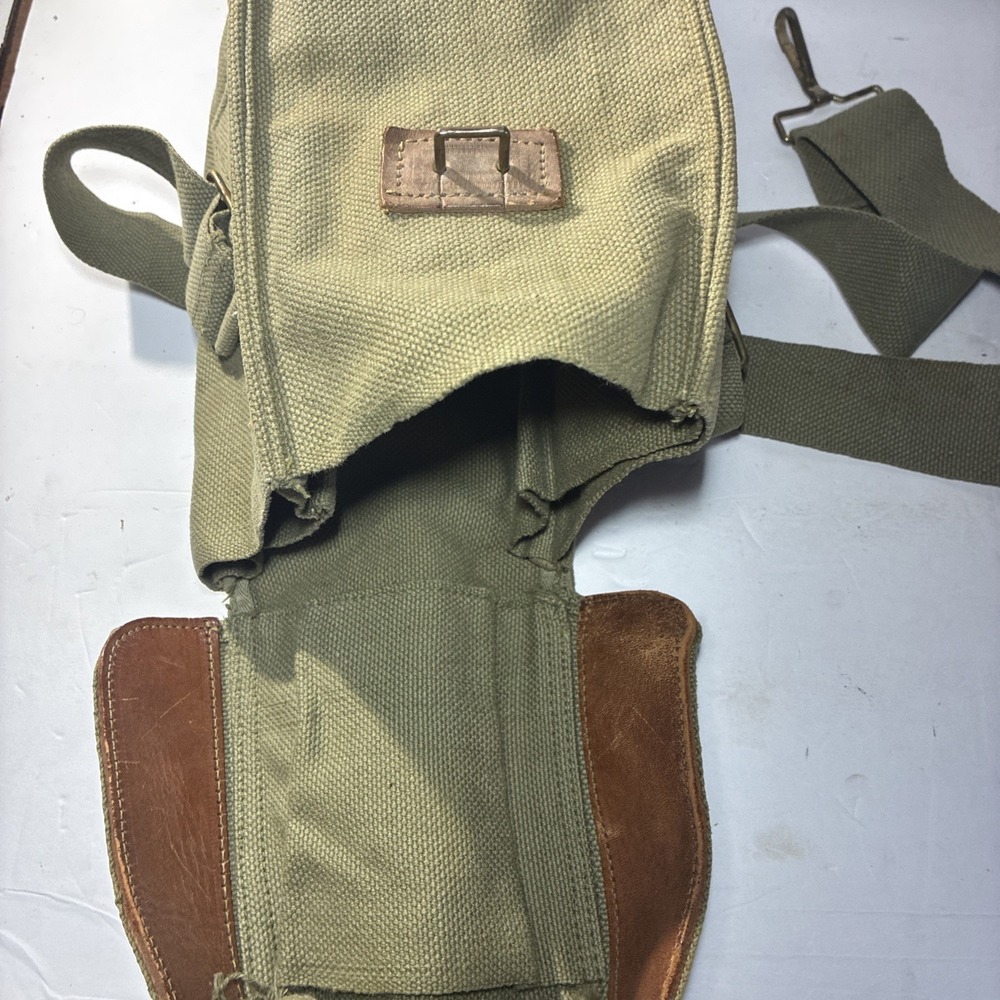 Vintage Military Canvas Shoulder bag Gas Mask M51 Belgian Army - Picture 3 of 5